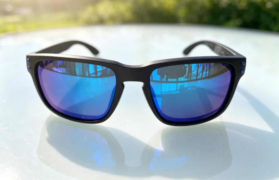 New Oakley Sunglasses Polarized Holbrook Matte Black/Sapphire Blue Iridium