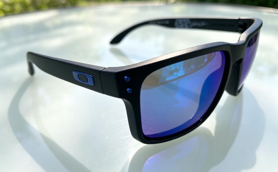 New Oakley Sunglasses Polarized Holbrook Matte Black/Sapphire Blue Iridium